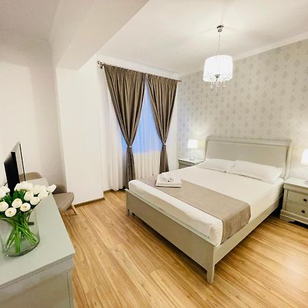 Royal Moonlight Apartment Mamaia Ngoại thất bức ảnh
