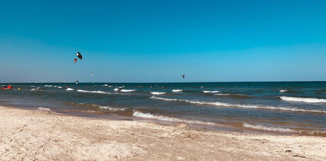 Royal Moonlight Apartment Mamaia Ngoại thất bức ảnh