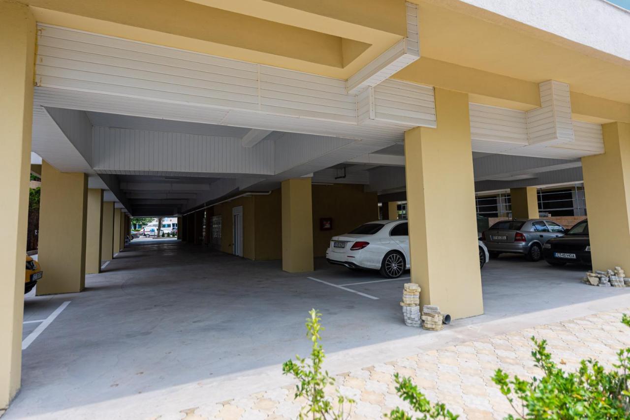 Royal Moonlight Apartment Mamaia Ngoại thất bức ảnh