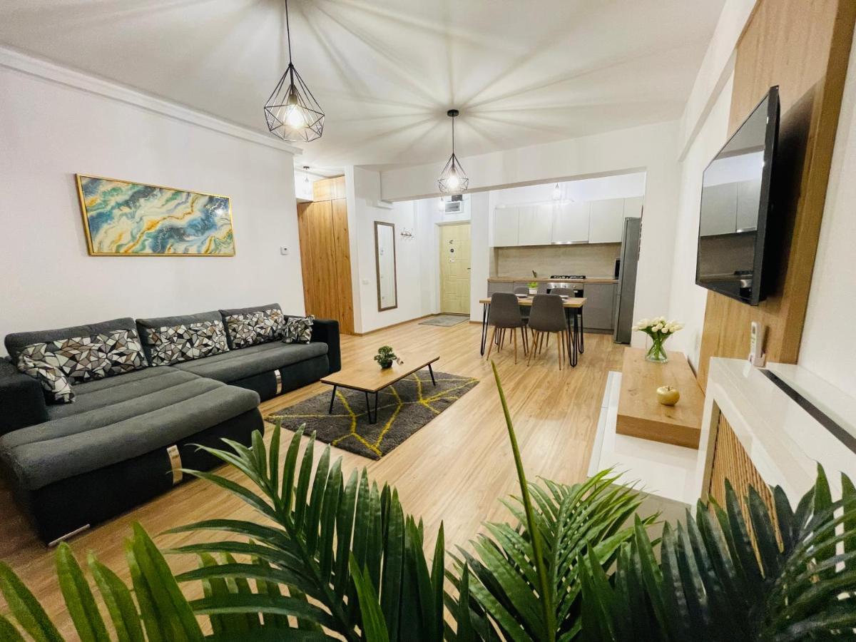 Royal Moonlight Apartment Mamaia Ngoại thất bức ảnh