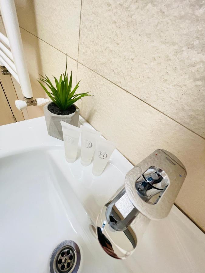 Royal Moonlight Apartment Mamaia Ngoại thất bức ảnh